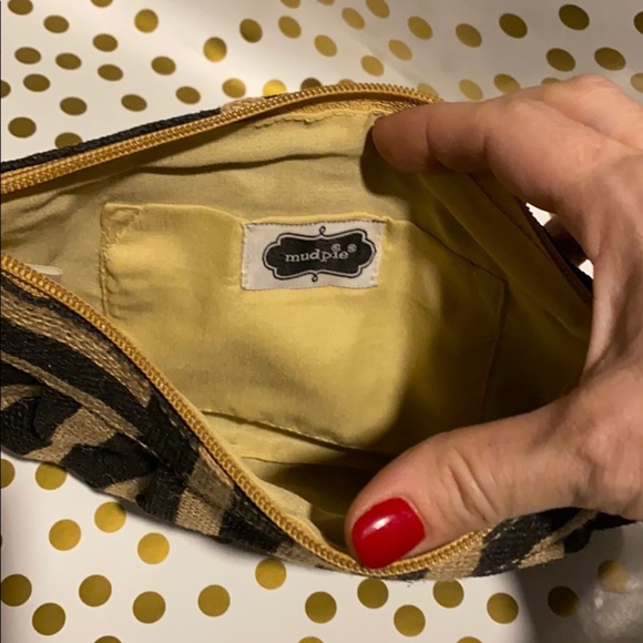 Cute Mudpie wristlet! - Picture 2 of 3
